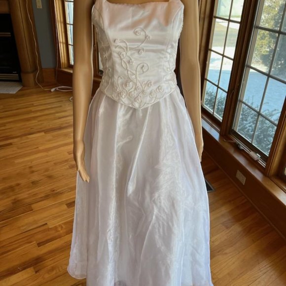 *LA Glo White Beaded Satin Strap X Back Bead Wedding Dress Bridal Gown Size 5 6 - Picture 3 of 13